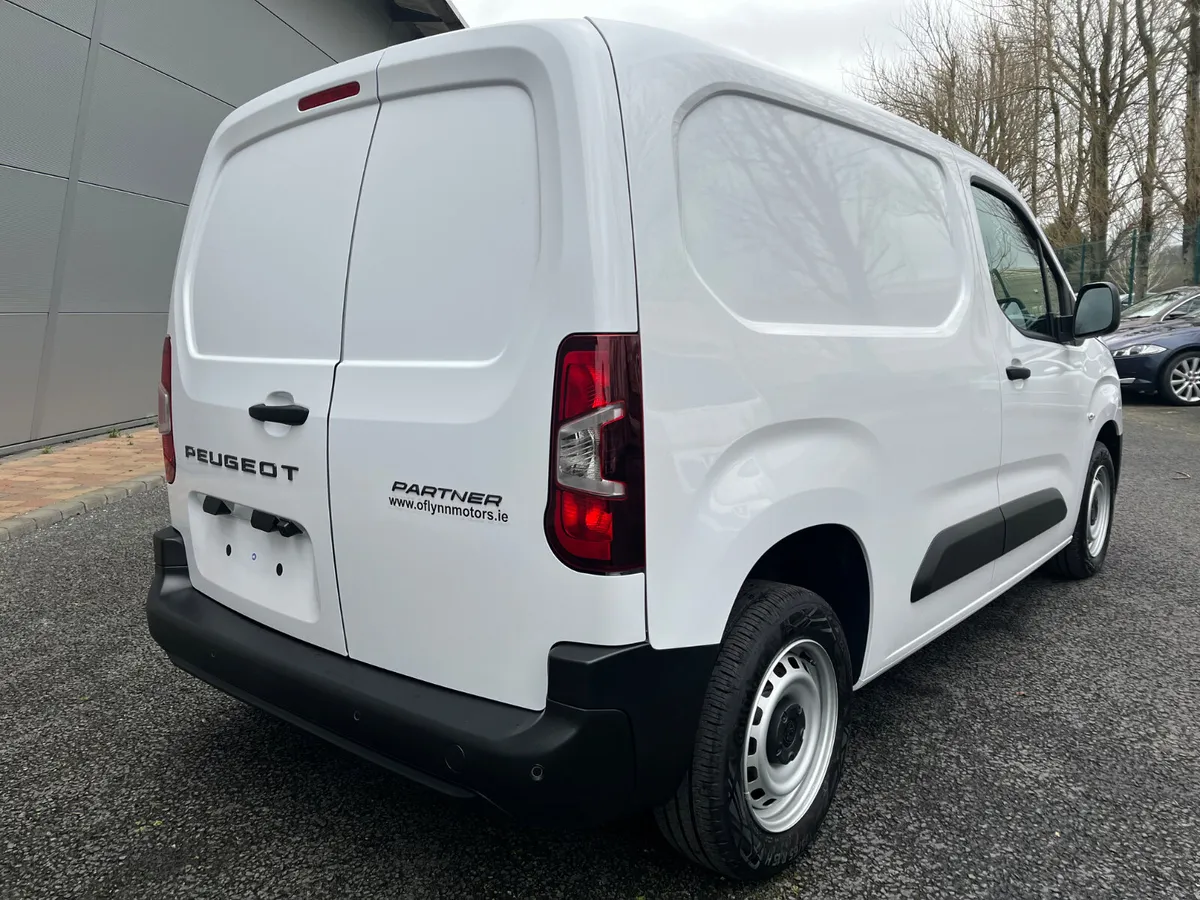 Peugeot Partner Pro Plus 1.5 HDI - Image 4