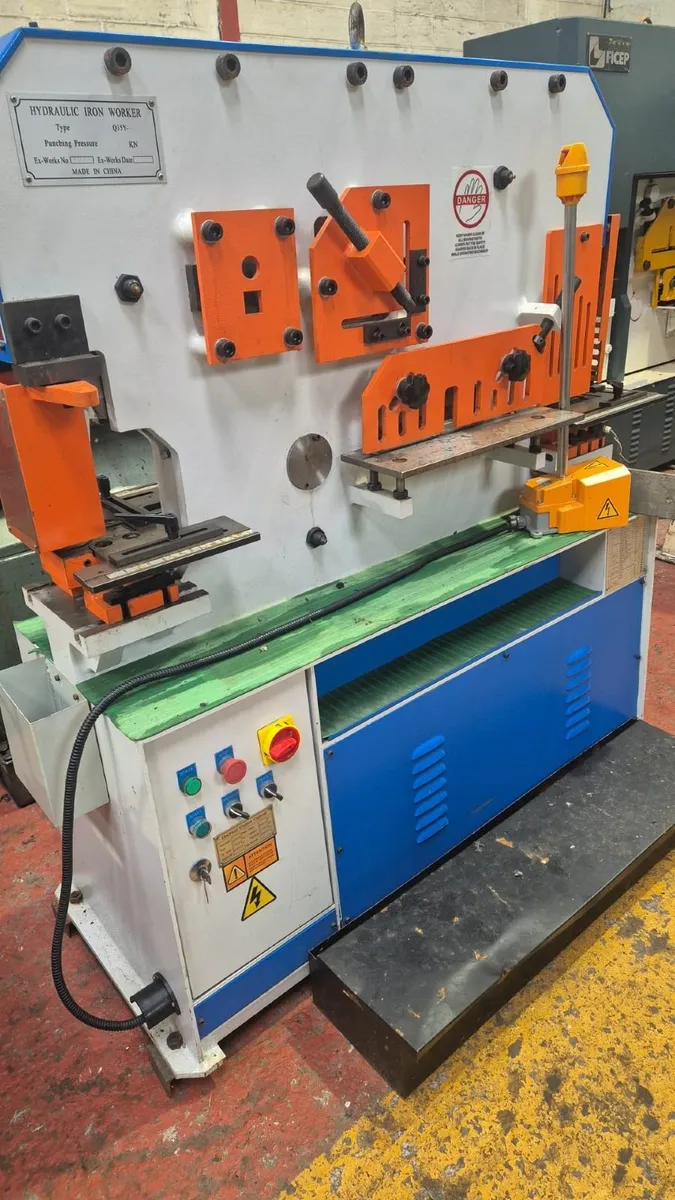 Ironworker - 60 ton Edwards Pearson - Image 1