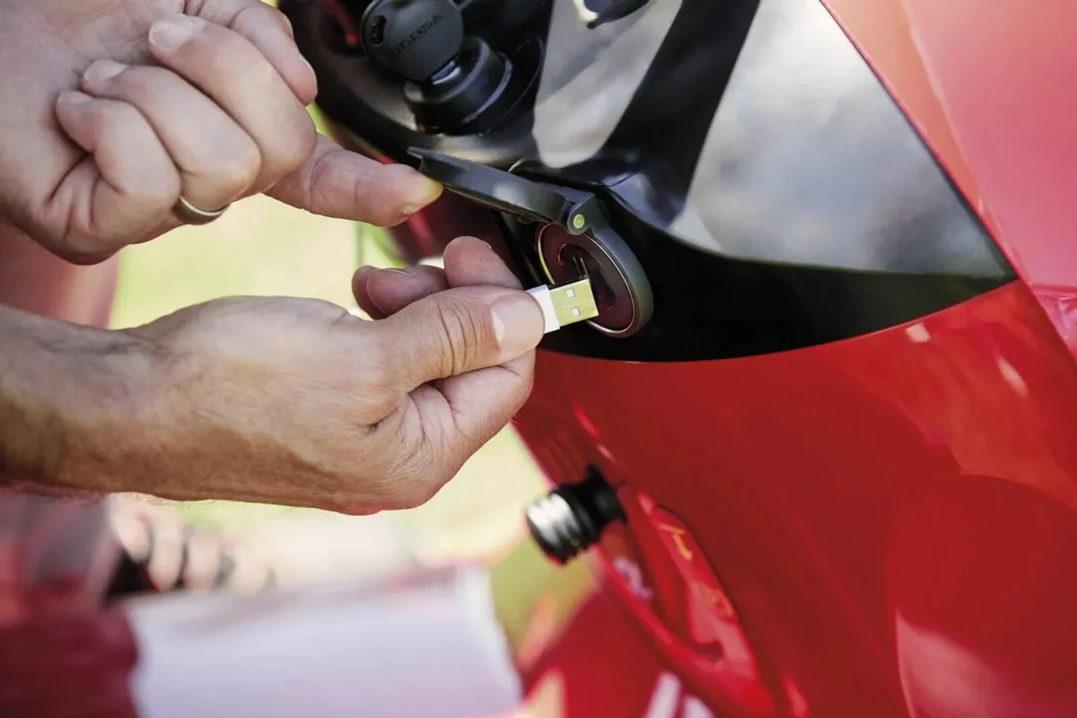 New Honda HF2417HME Lawnmower - Image 4