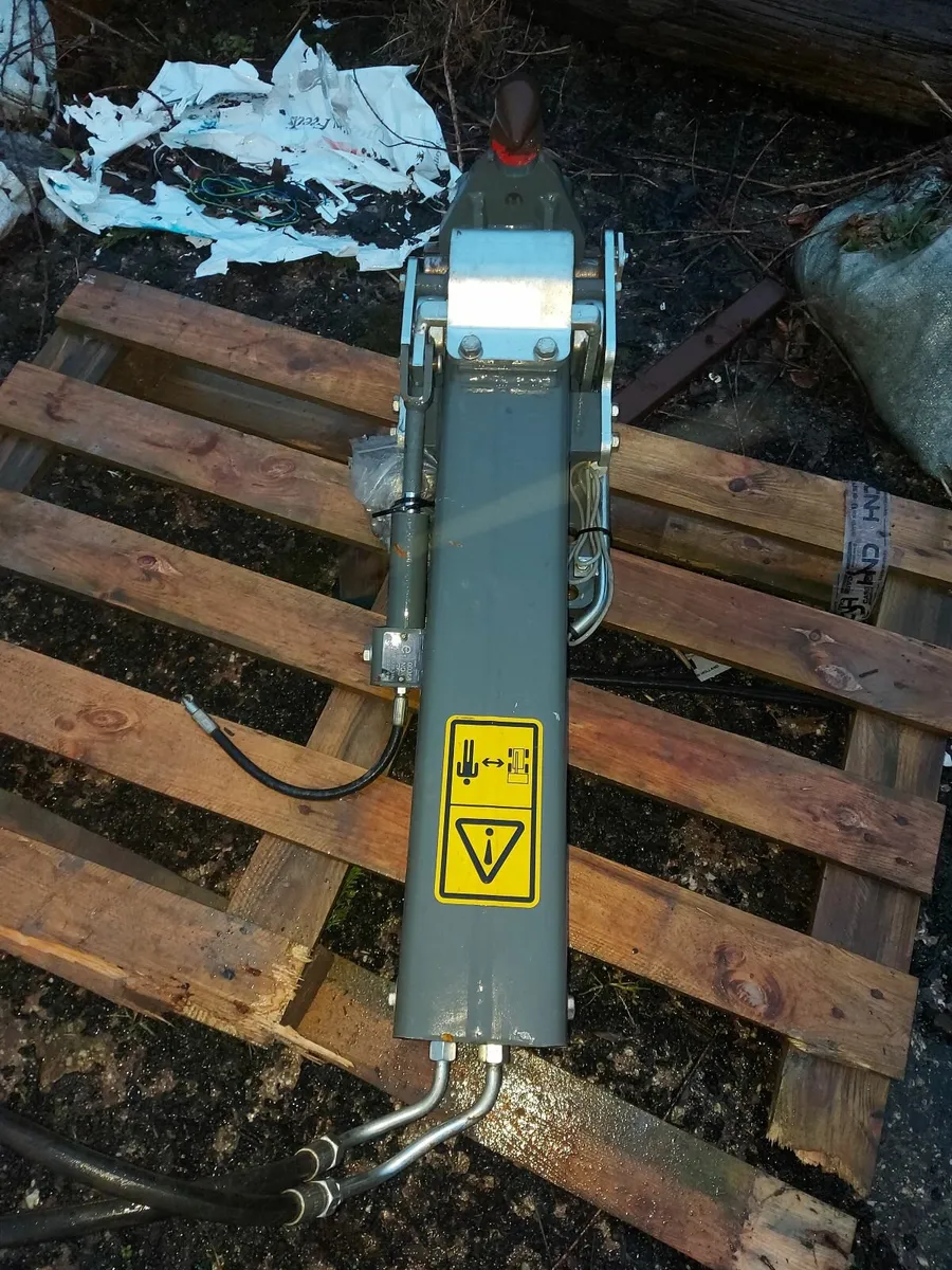 Telehandler hitch - Image 4