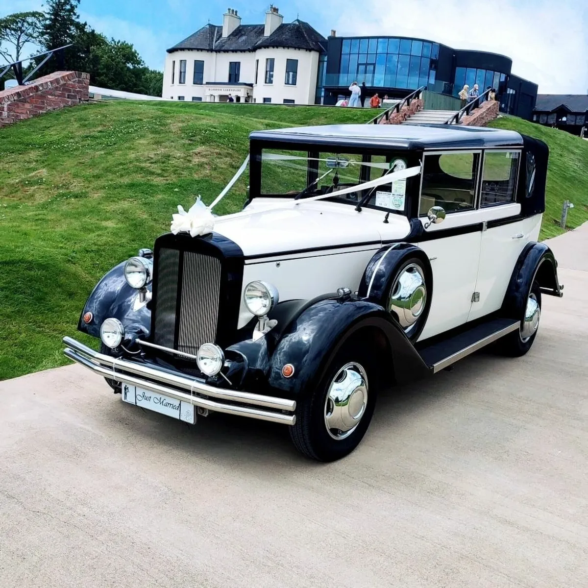 Wedding car - Image 2