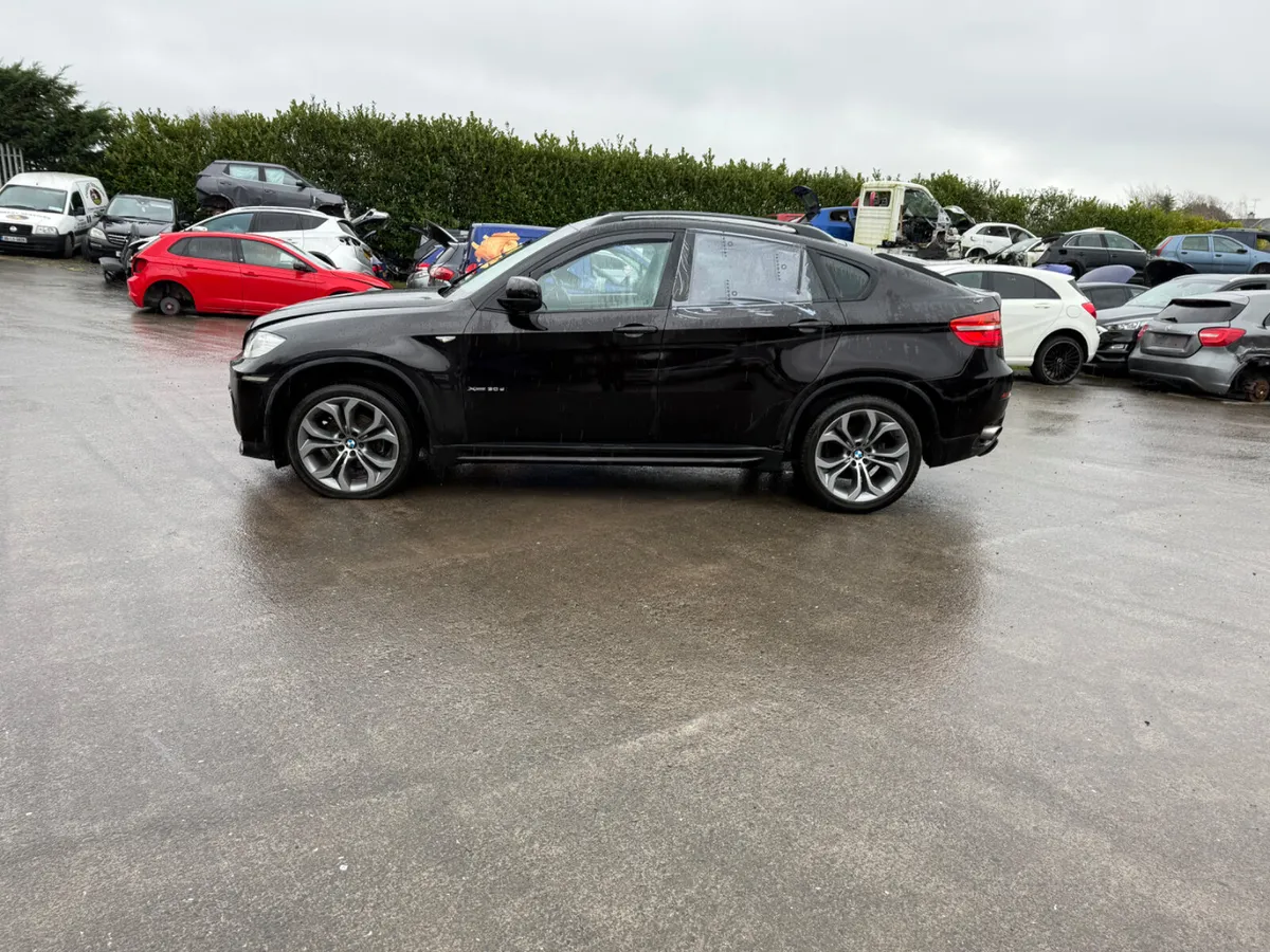 2013 BMW  X6  3.0 D   X Drive Auto - Image 3