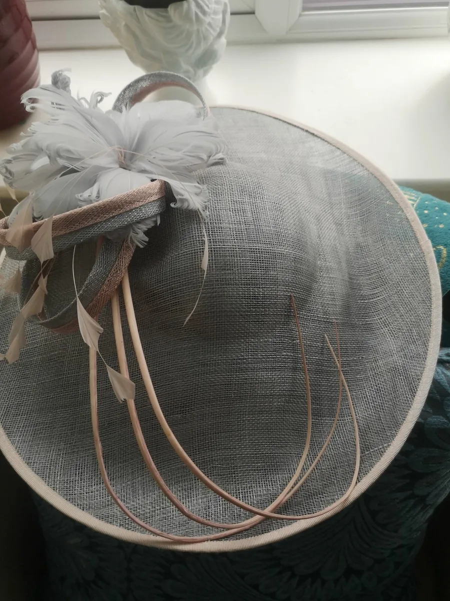 Mother of bride Hat. Nigel Reyment - Image 3