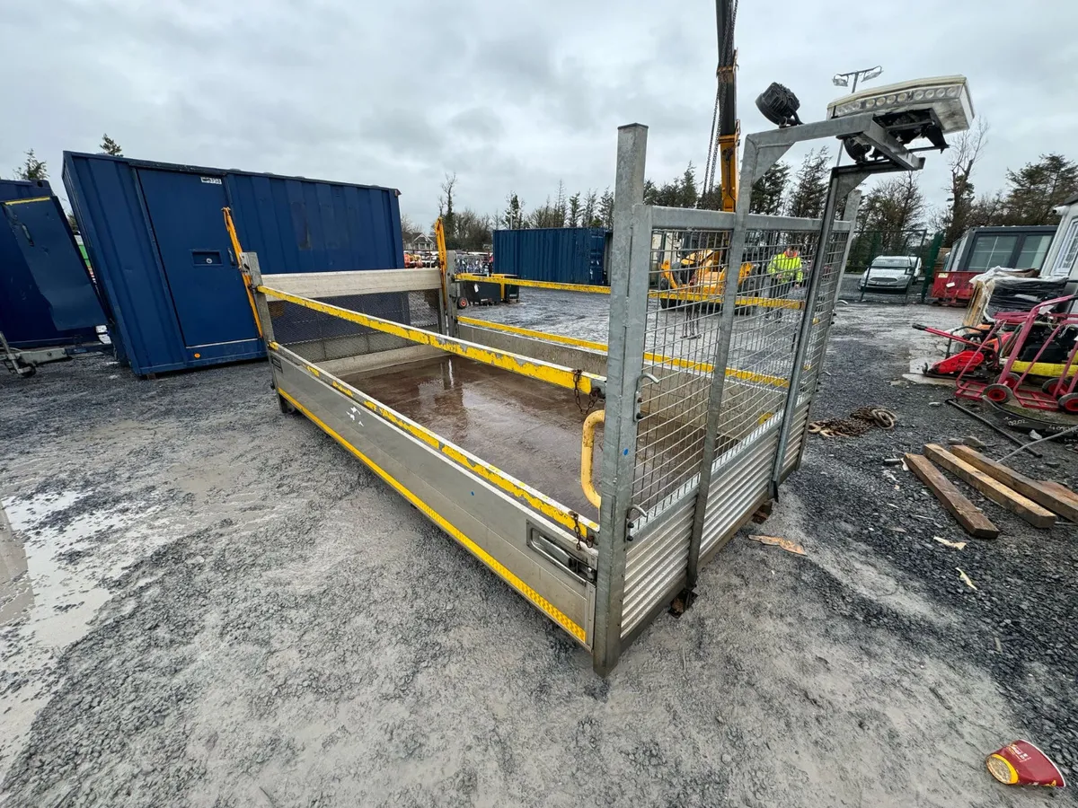 13x7ft Dropside Van body with Tail Lift - Image 2