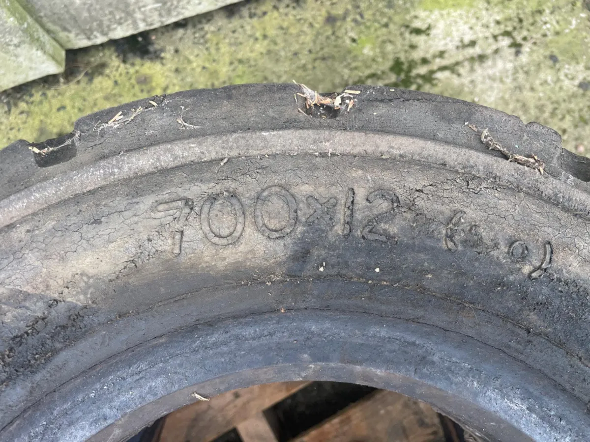 Forklift tyres - Image 4