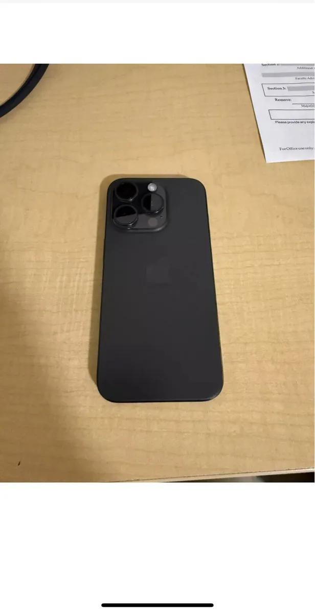 iPhone 15 pro max 256GB - Image 3