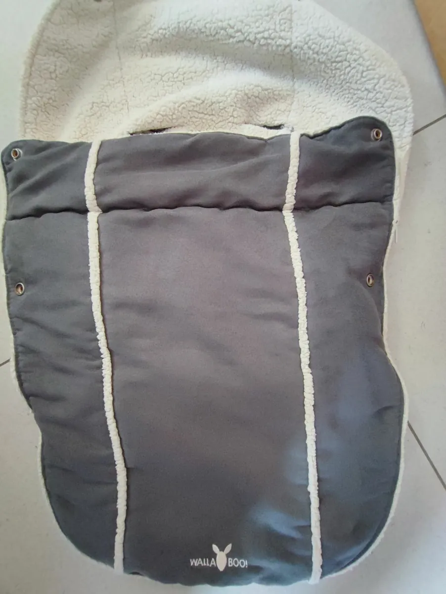 Wallaboo Car seat footmuff