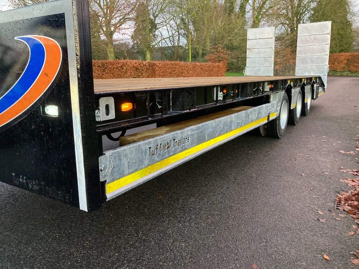 30 ft Tuffmac lowloader - Image 2