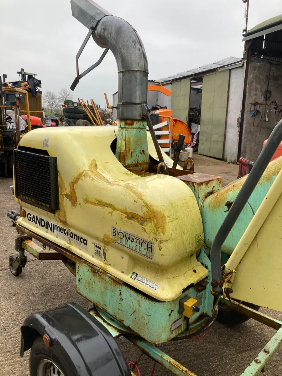 Fast tow diesel wood chipper - Image 2