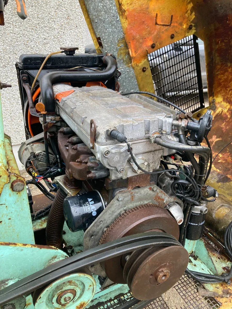 Fast tow diesel wood chipper - Image 3