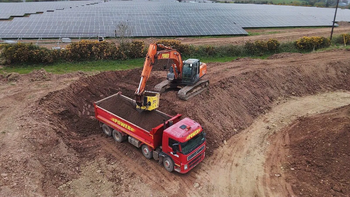 TOPSOIL - Screened & Unscreened - Image 1