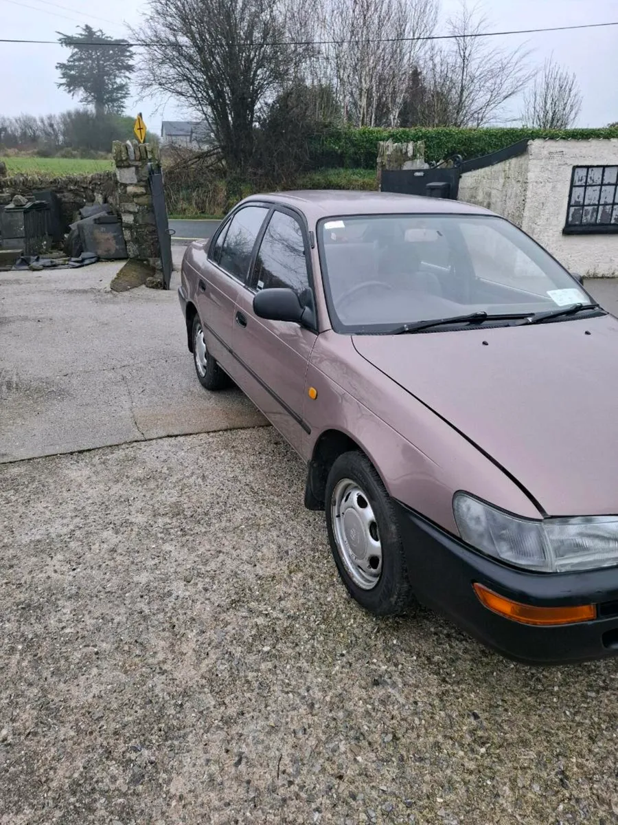 Toyota corolla - Image 1