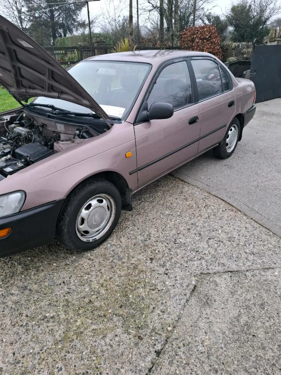 Toyota corolla - Image 3