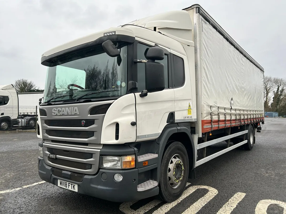 2018 Scania P250 Sleepercab with 27 1/2 Ft Curtain - Image 2