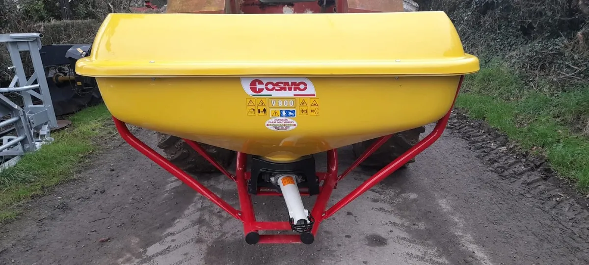 New Cosmo wagtail fertiliser spreaders - Image 2