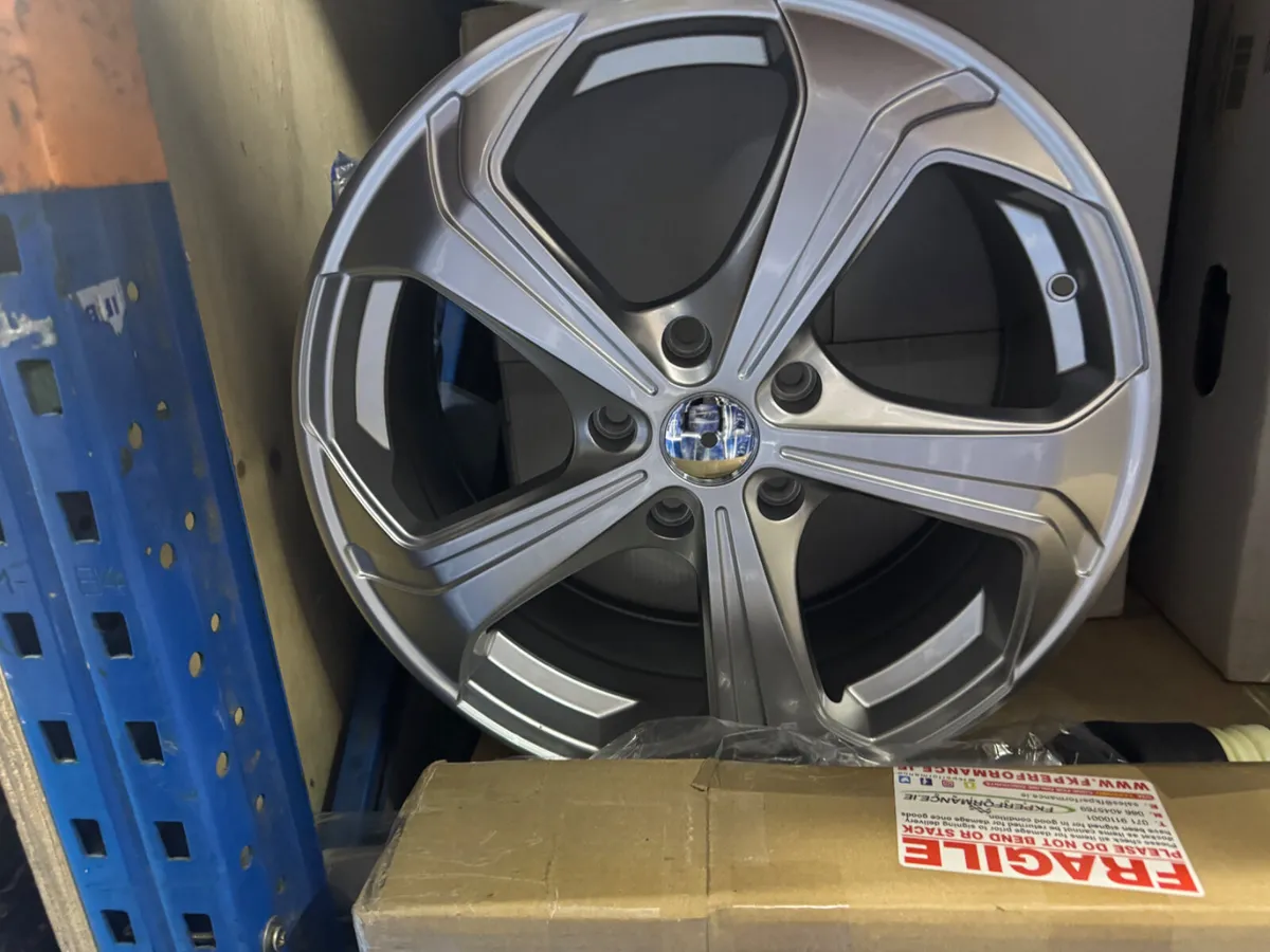 18” Sportline 5x120 silver transporter