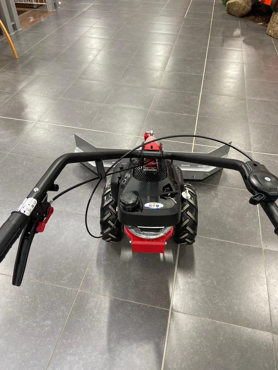 Petrol Yard Scraper - Image 3