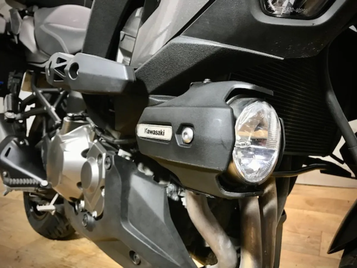 PRE-OWNED Kawasaki Versys 1000 SE GT - Image 4