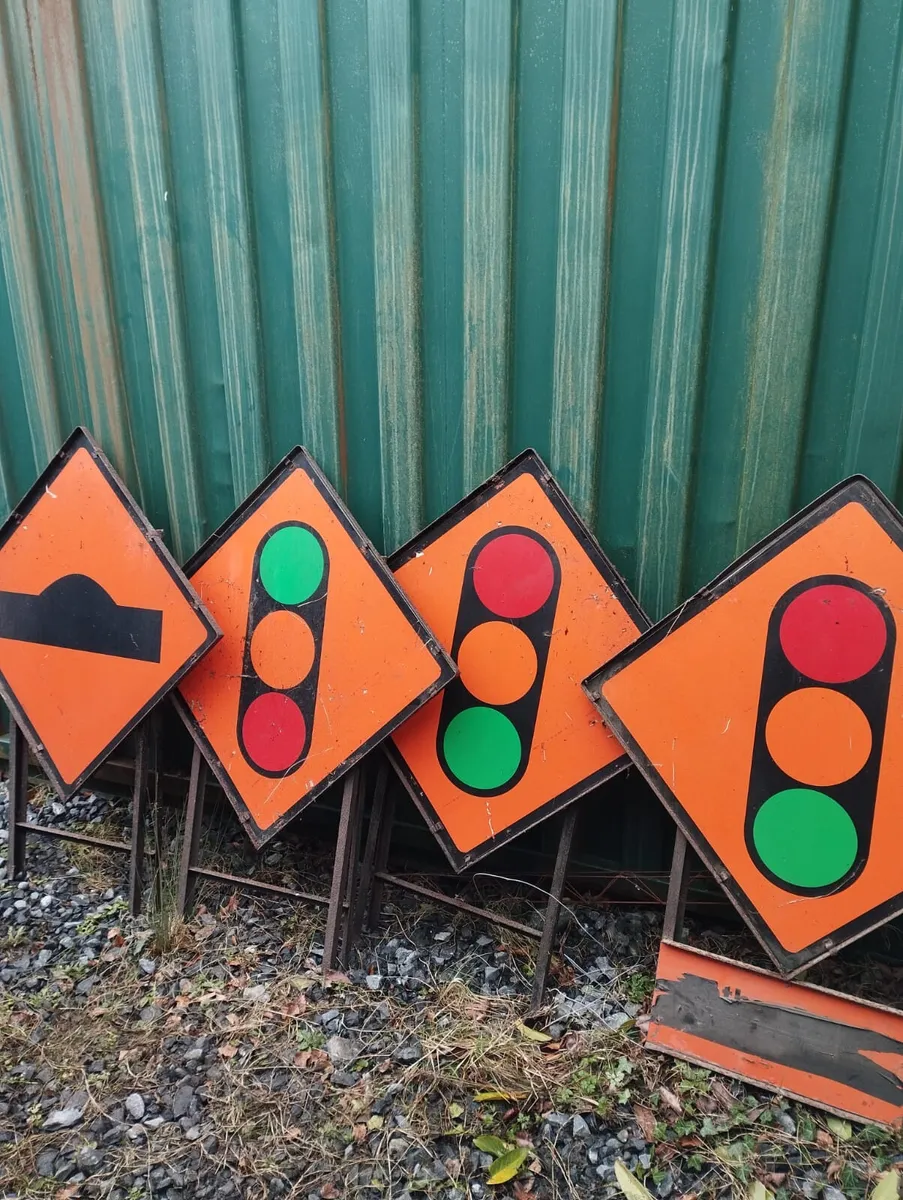 Road signs - Image 1