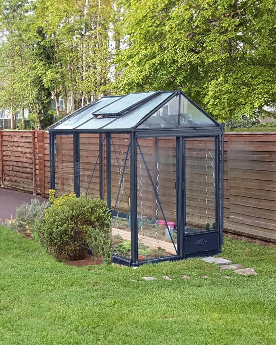 Luxia Greenhouse / Glasshouse - Image 4