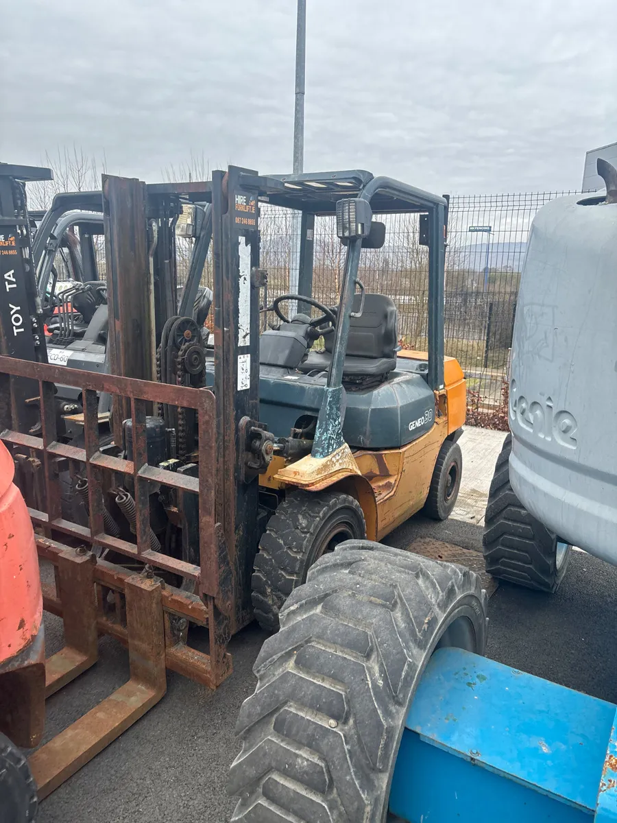 Toyota Forklift - Image 1