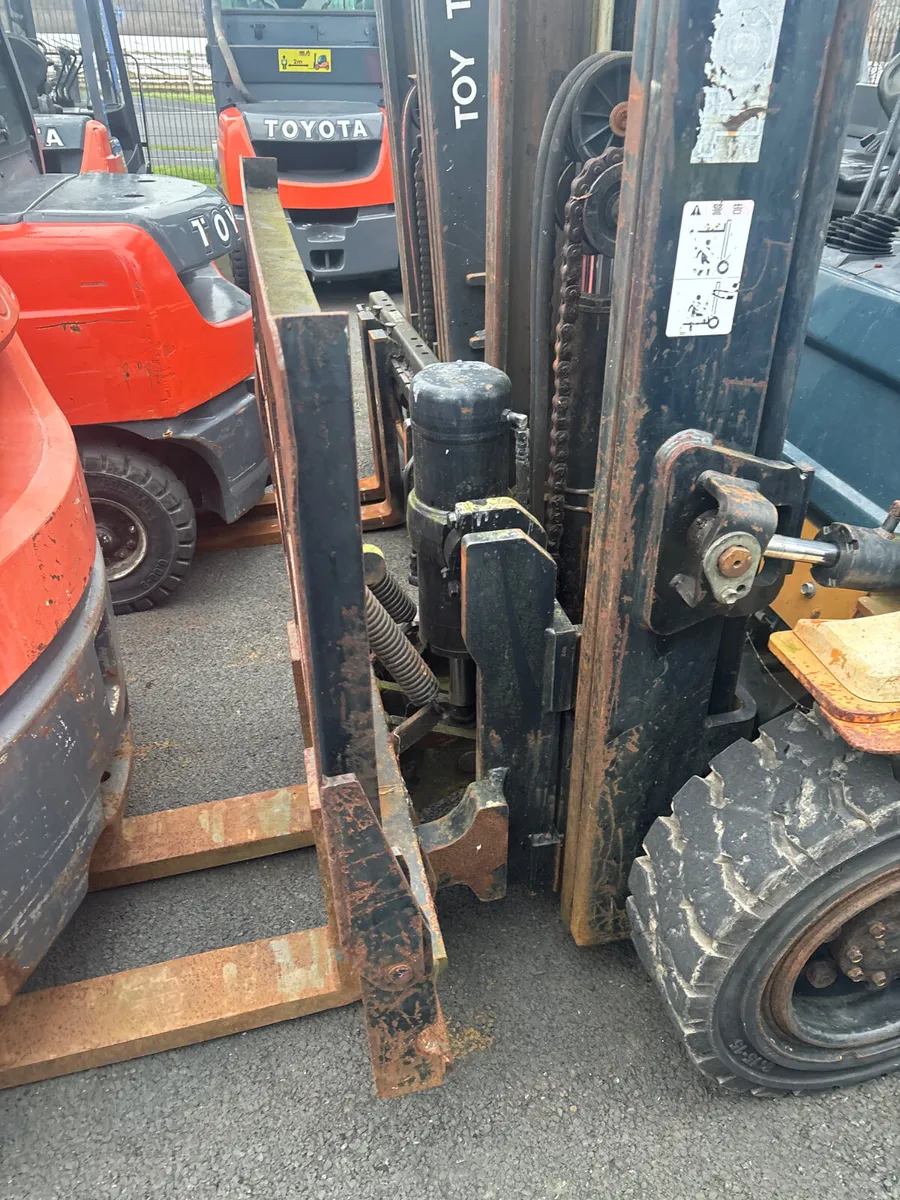 Toyota Forklift - Image 2