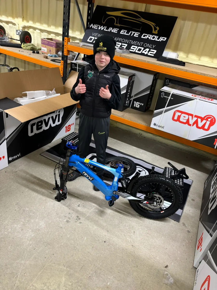 18" Revvi kids electric bike - Image 3