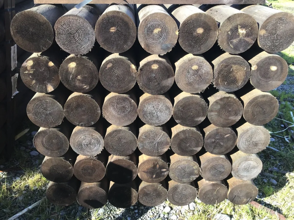 Fencing stakes - Image 3