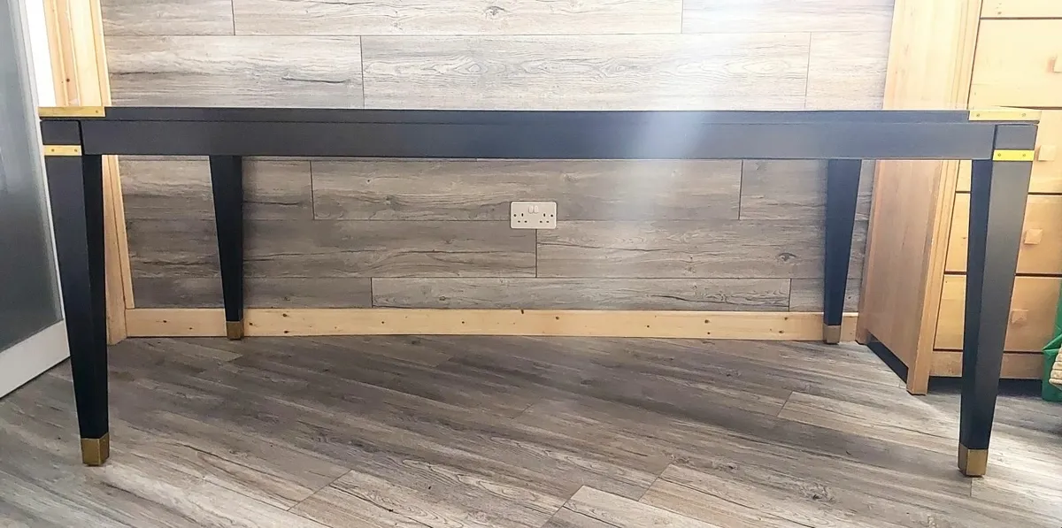 Dining table - Image 2