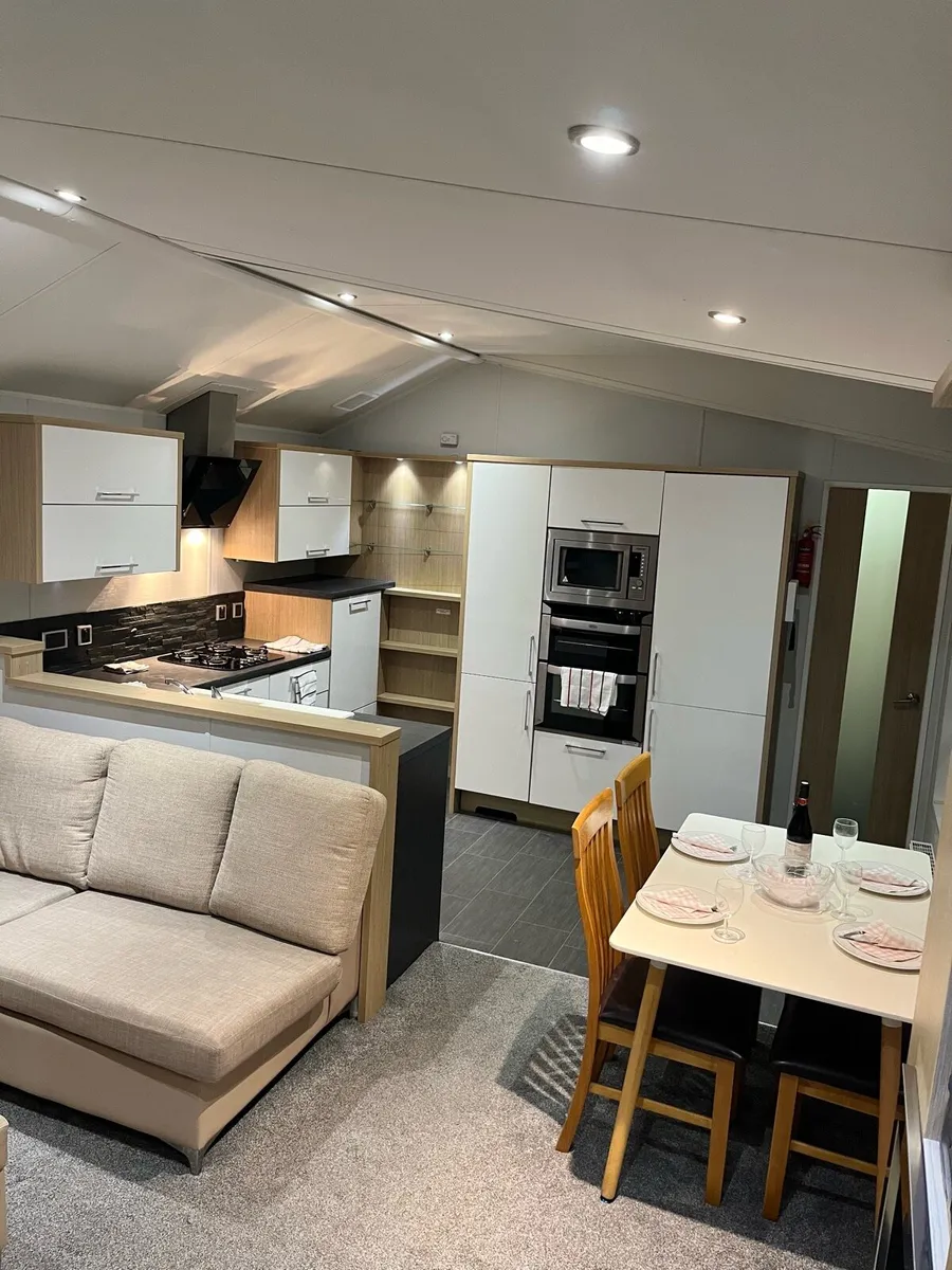Willerby Bk Linear @ Broomfield Mobile Homes - Image 4