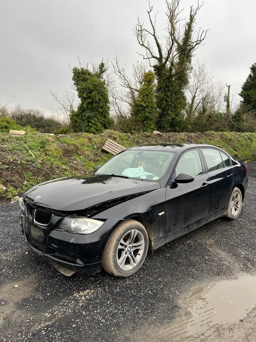 Breaking bmw e90 320i 668/9 n43b20a 2008 - Image 1