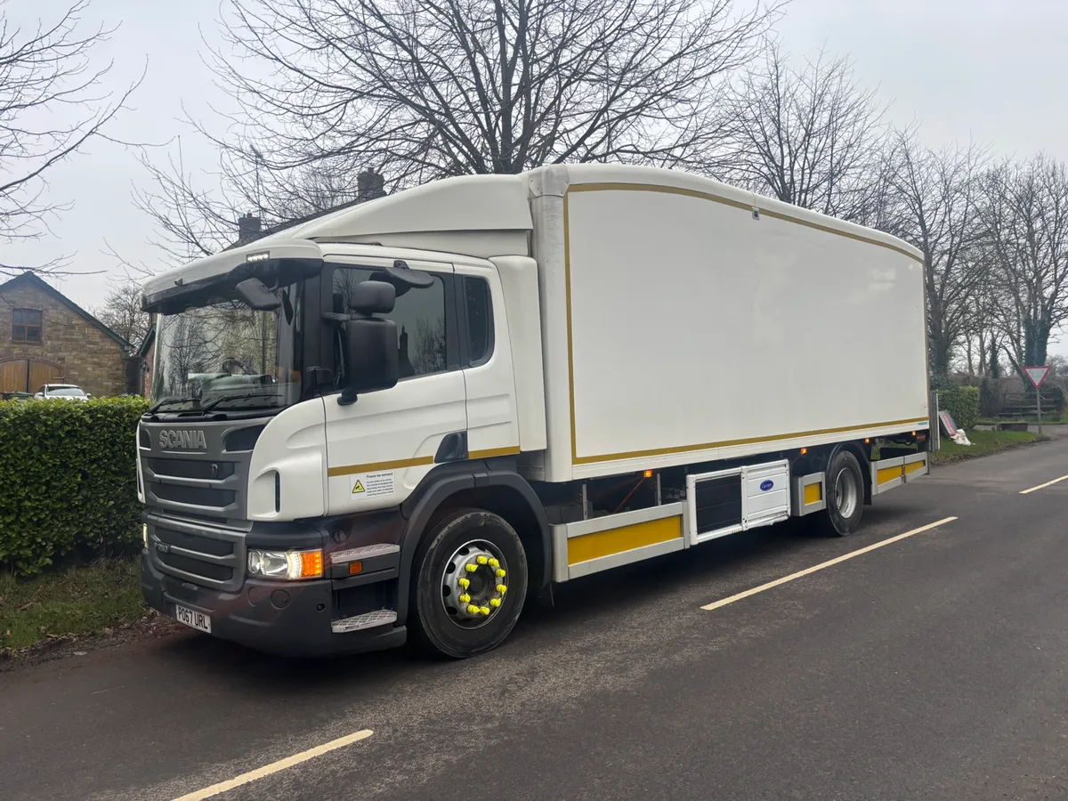 Scania p250;rest cab - Image 3