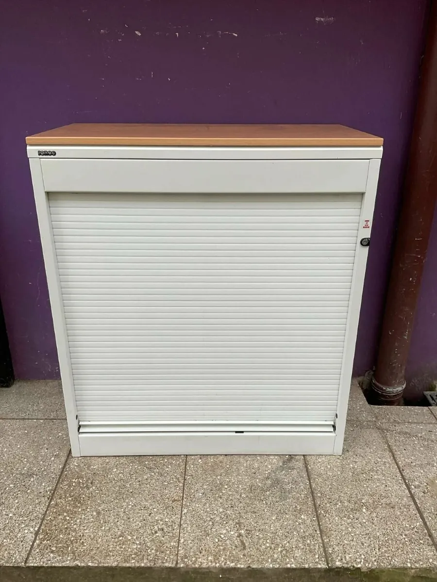 Roneo 1040 Tambour storage cabinet - Image 1