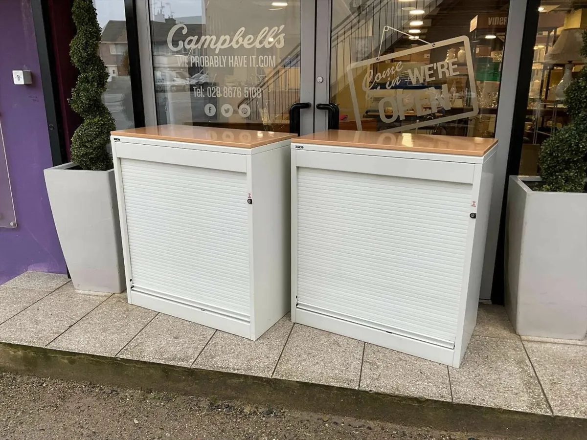 Roneo 1040 Tambour storage cabinet - Image 2