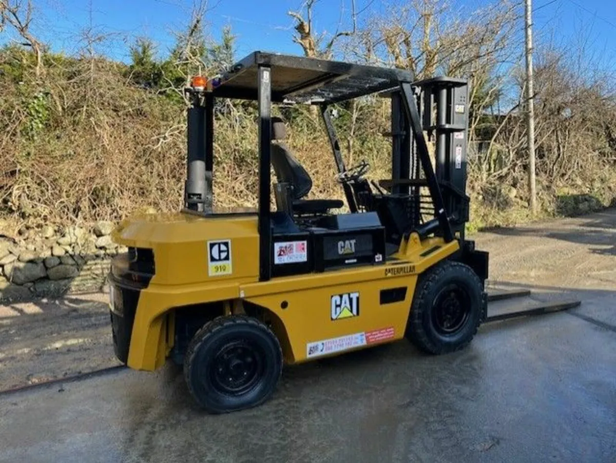 CATERPILLAR 5 TON DIESEL FORKLIFT