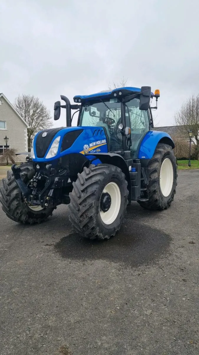 new holland  t7 210 hours 1200  range command - Image 2