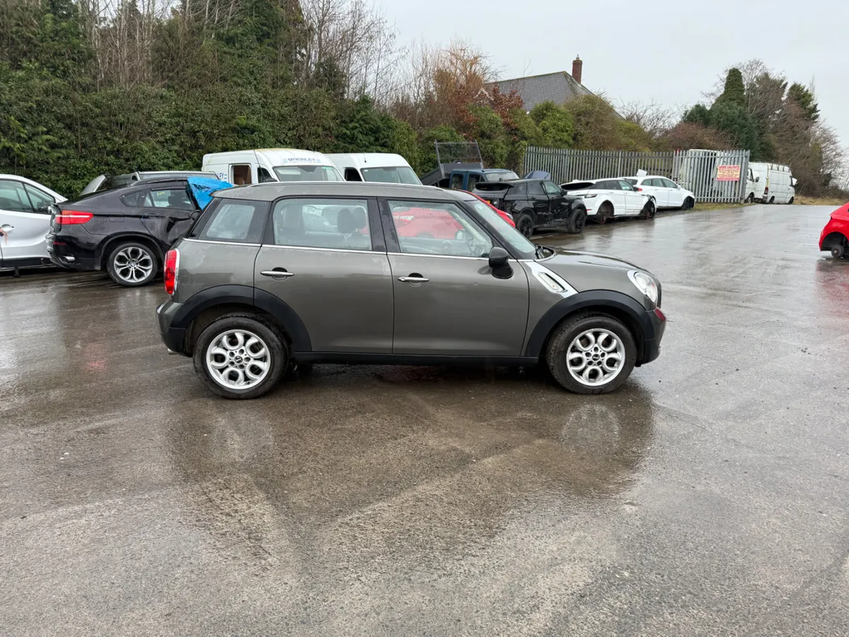 2011 Mini one countryman 1.6 DSL - Image 1