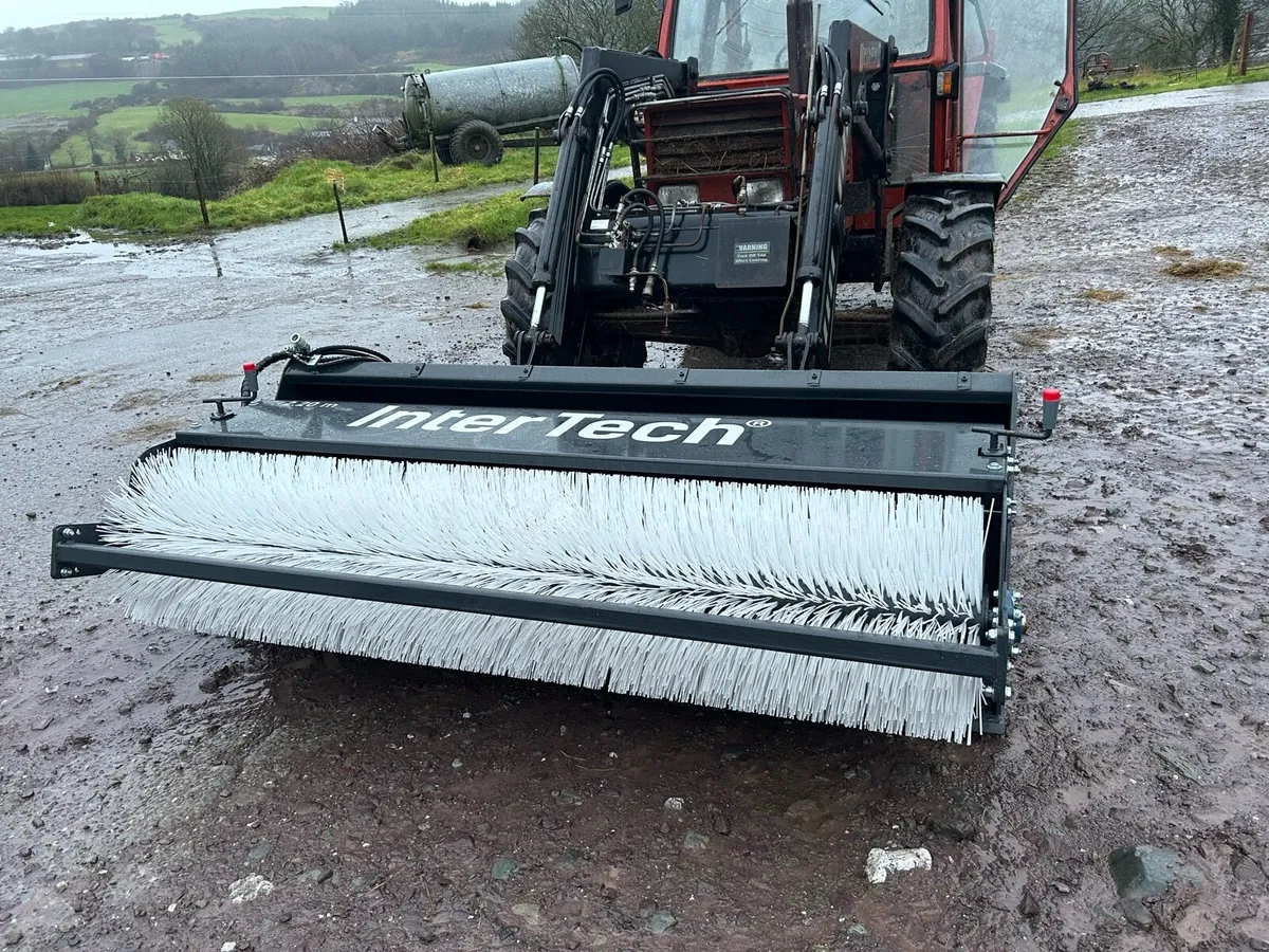 Intertech sweeper/buckets - Image 1