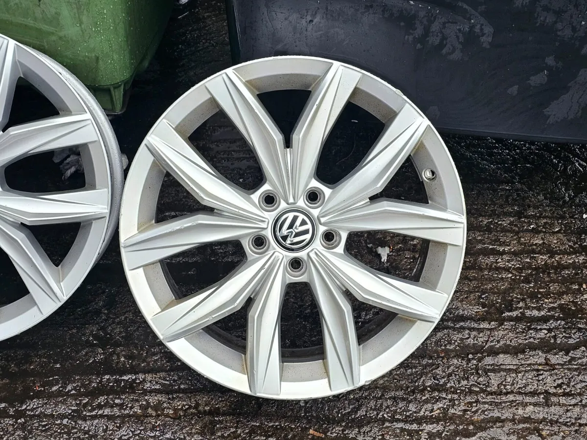 3 Genuine 18" VW Alloys 5x112 - Image 2