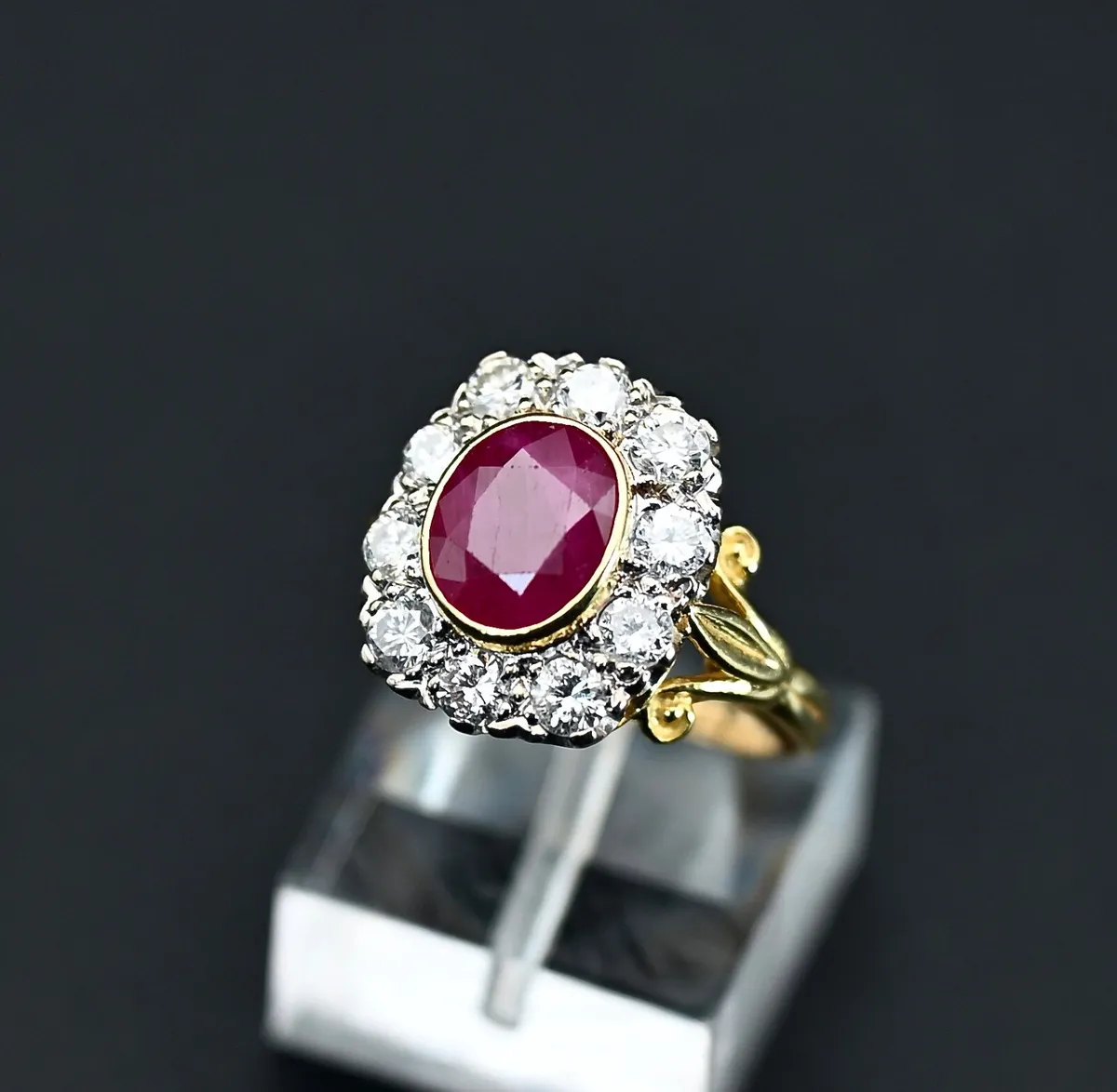 Antique 1940s Ruby & Diamond Cluster Ring - 18ct - Image 2