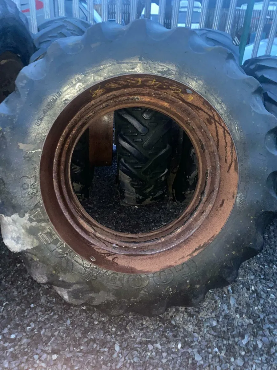 Dual Wheels 16.9R38's & 18.4R38's C/W Clamps - Image 2