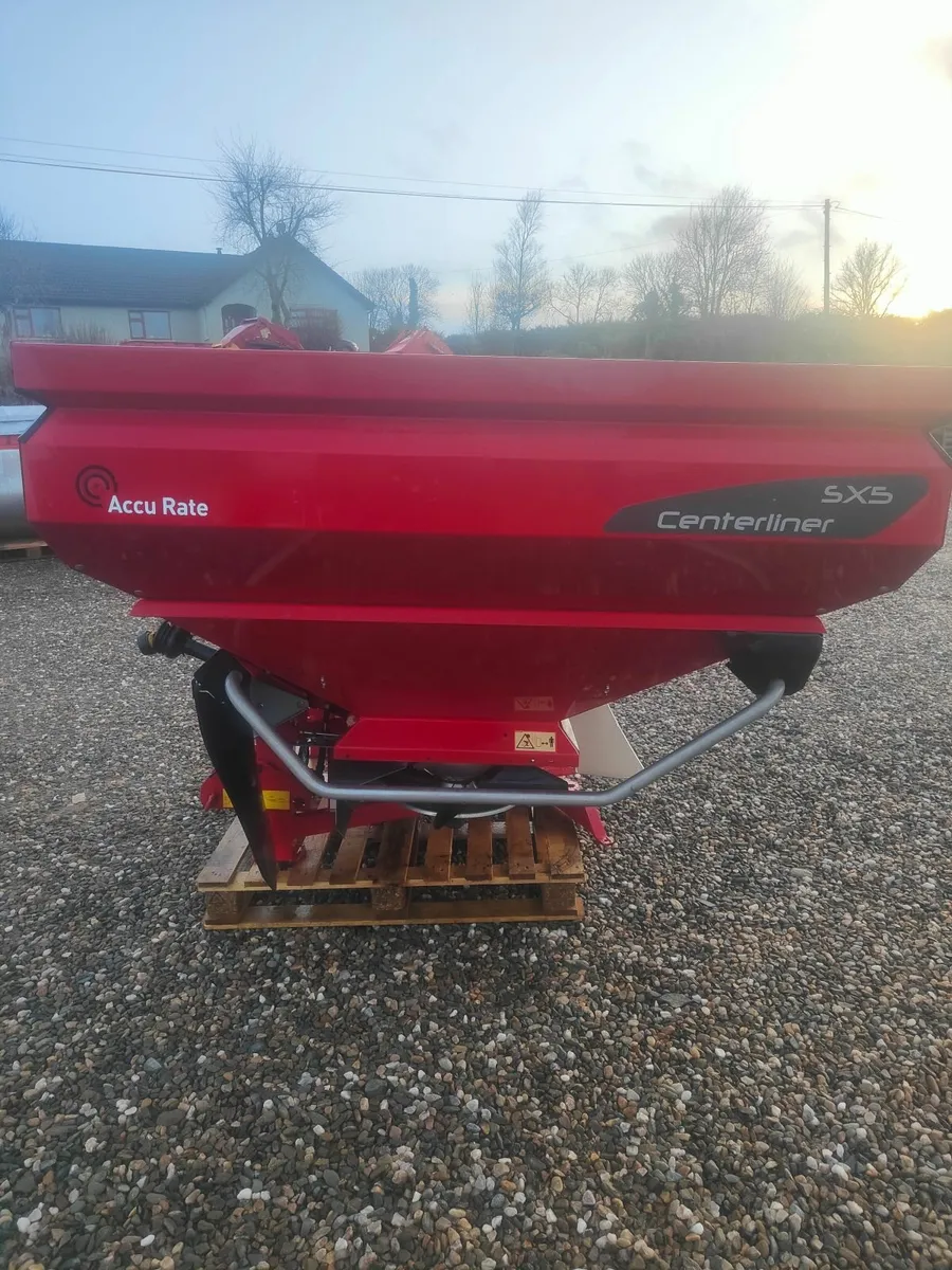 Teagle SX5 fertilizer spreader - Image 4