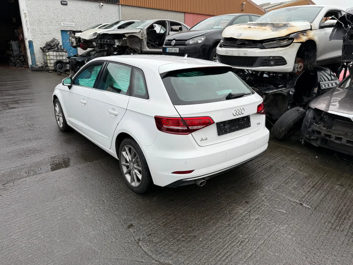 2017 AUDI A3 1.6 TDI BREAKING - Image 3