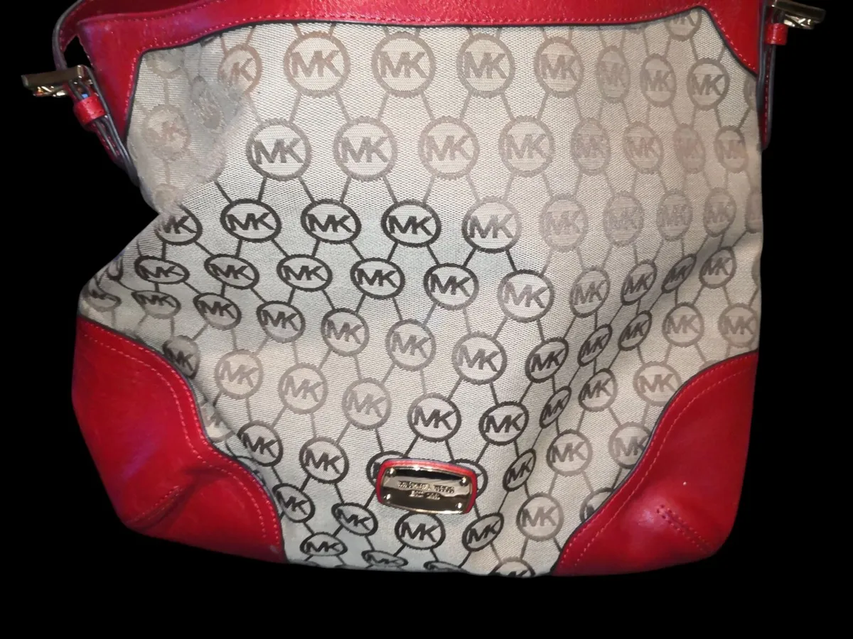 Genuine Michael Kors leather handbag - Image 1