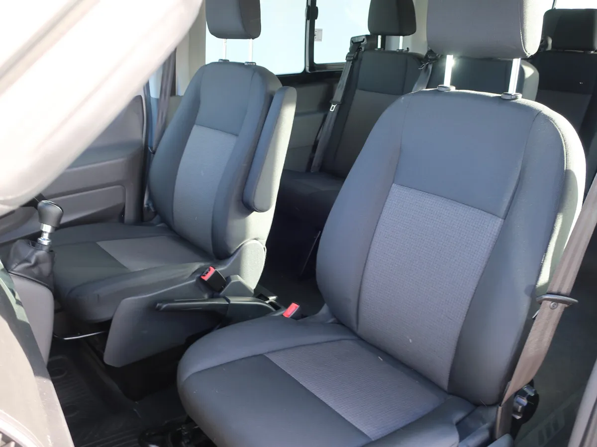 2024 Ford Transit Leader 460e BUS 2.0td 130 PS - Image 4