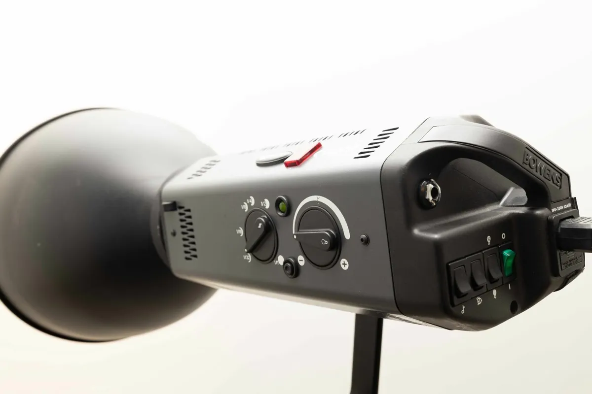 Bowens studio lights set - Image 3