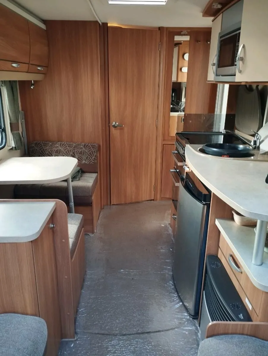 Swift challenger caravan 2012 - Image 3