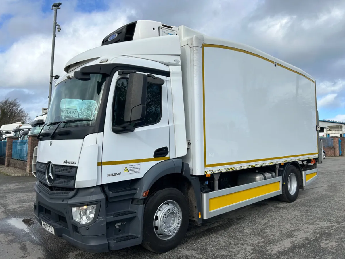 2017 Mercedes 1824 swb 18 ton 22ft fridge lift - Image 1