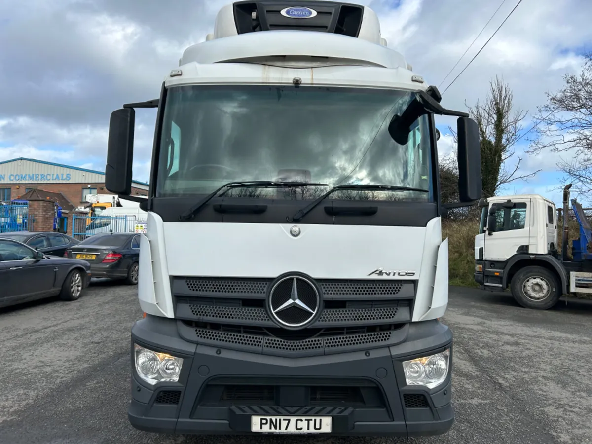 2017 Mercedes 1824 swb 18 ton 22ft fridge lift - Image 2
