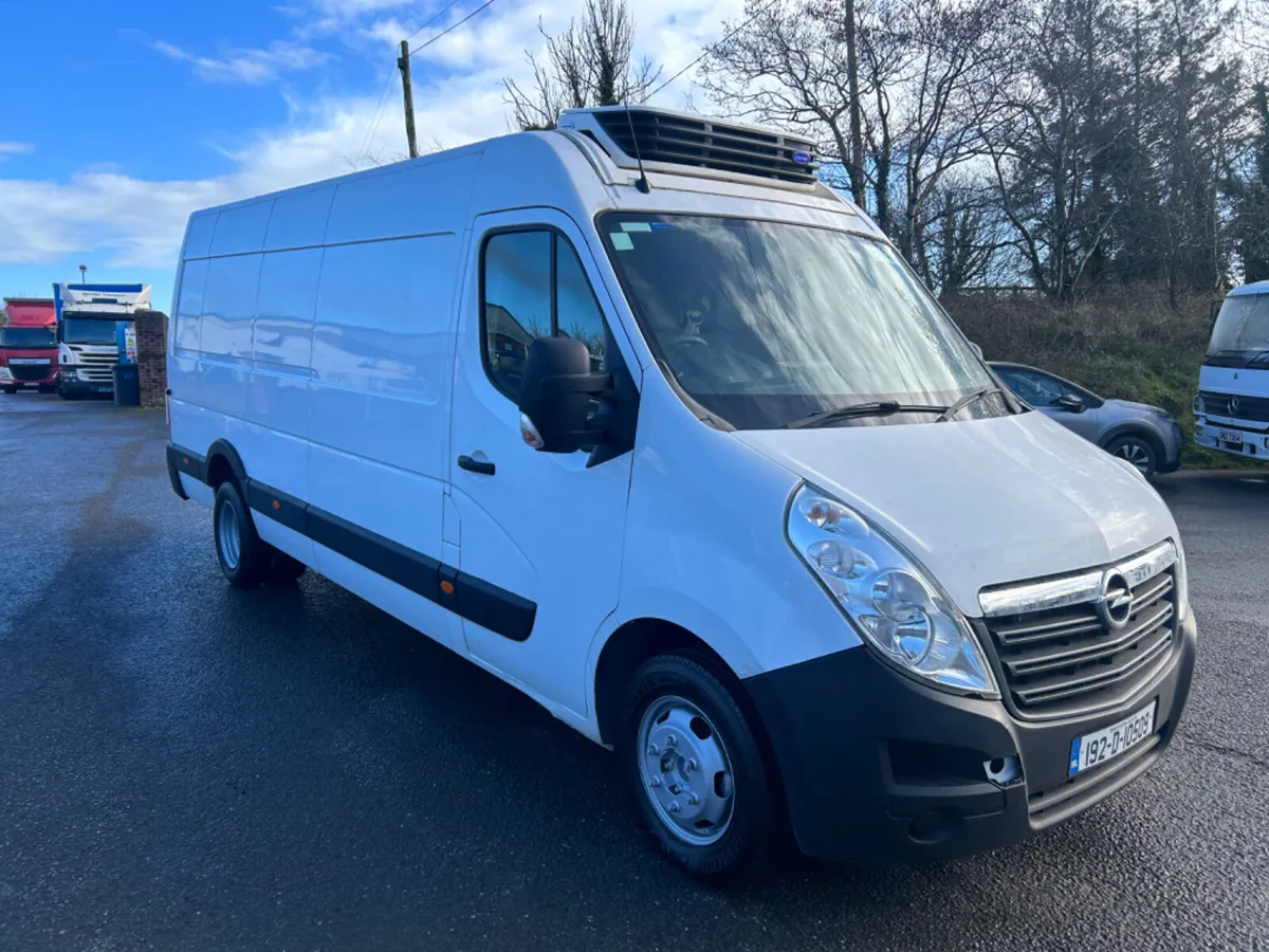 2019 opel movano 3.5 ton twin wheel fridge van - Image 3
